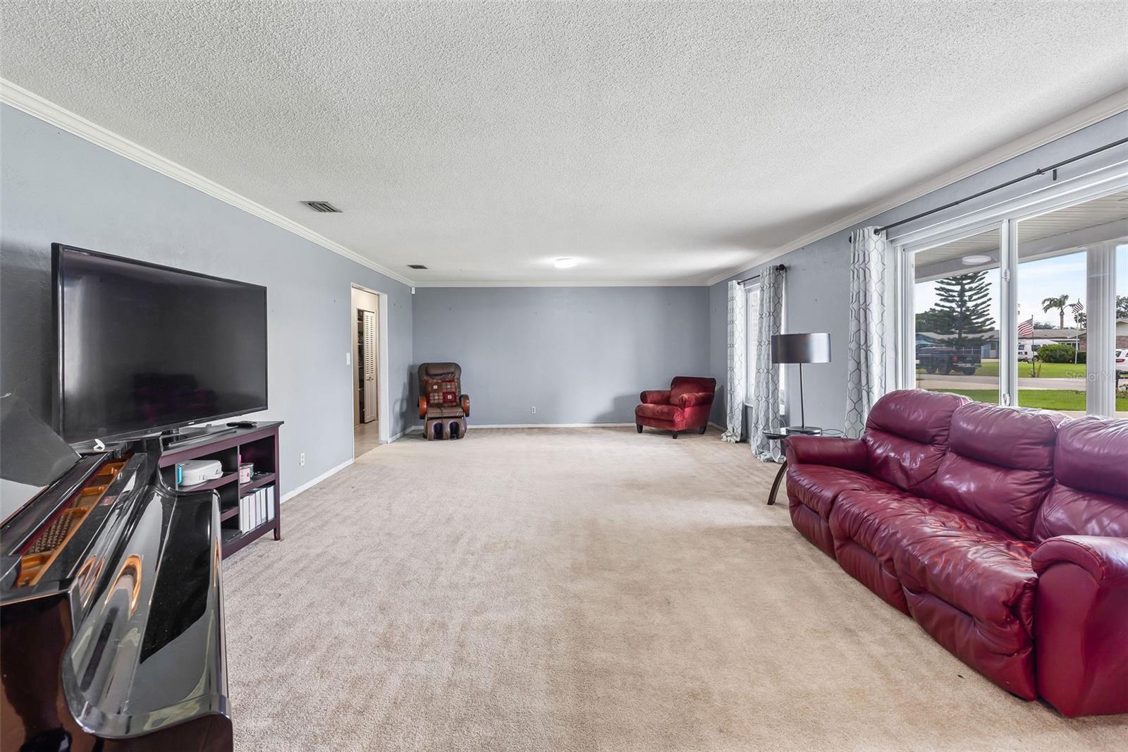 Image 3 of 51 For 950 Pineapple Road