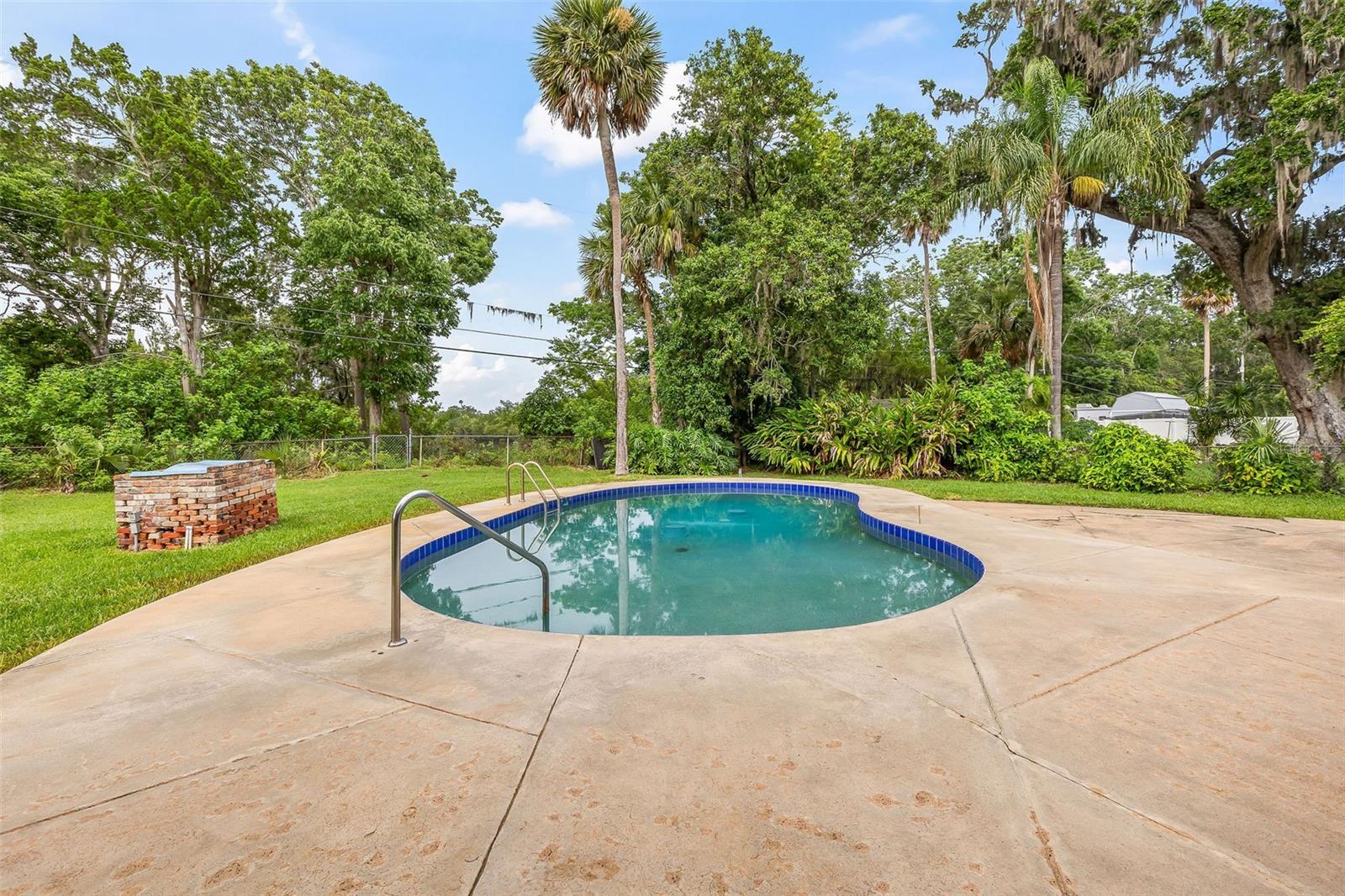 Image 33 of 51 For 950 Pineapple Road