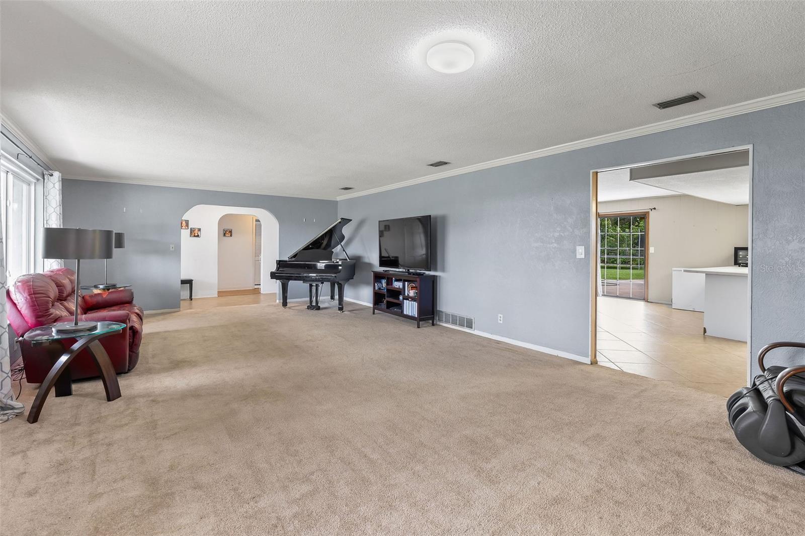 Image 4 of 51 For 950 Pineapple Road