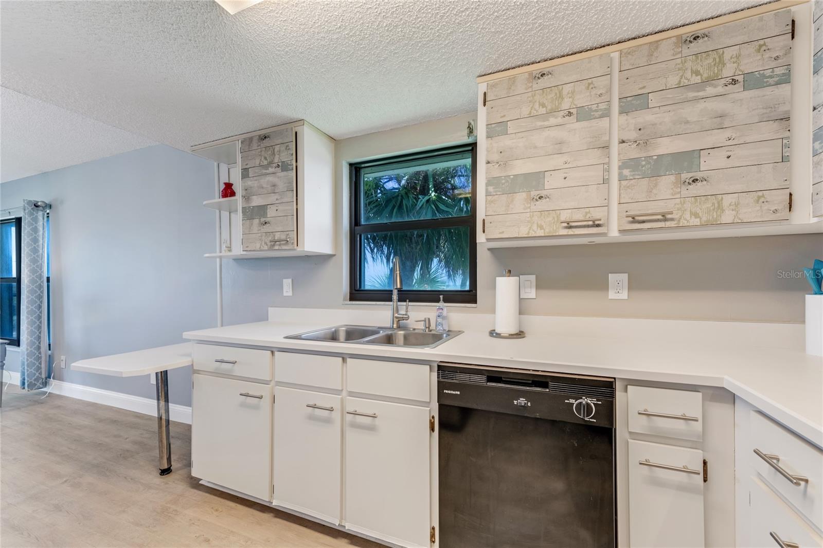 Image 3 of 11 For 3100 Ocean Shore Boulevard 2010