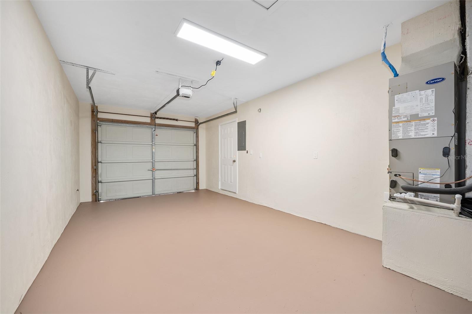 Image 21 of 25 For 3 Fenwood Lane