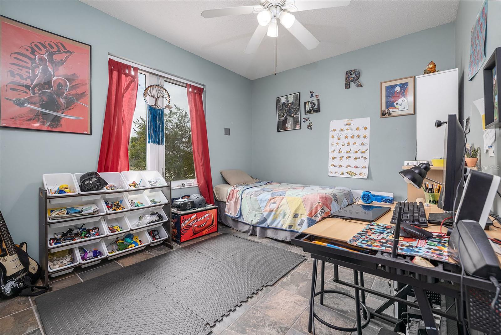 Image 15 of 38 For 209 Falcon Avenue