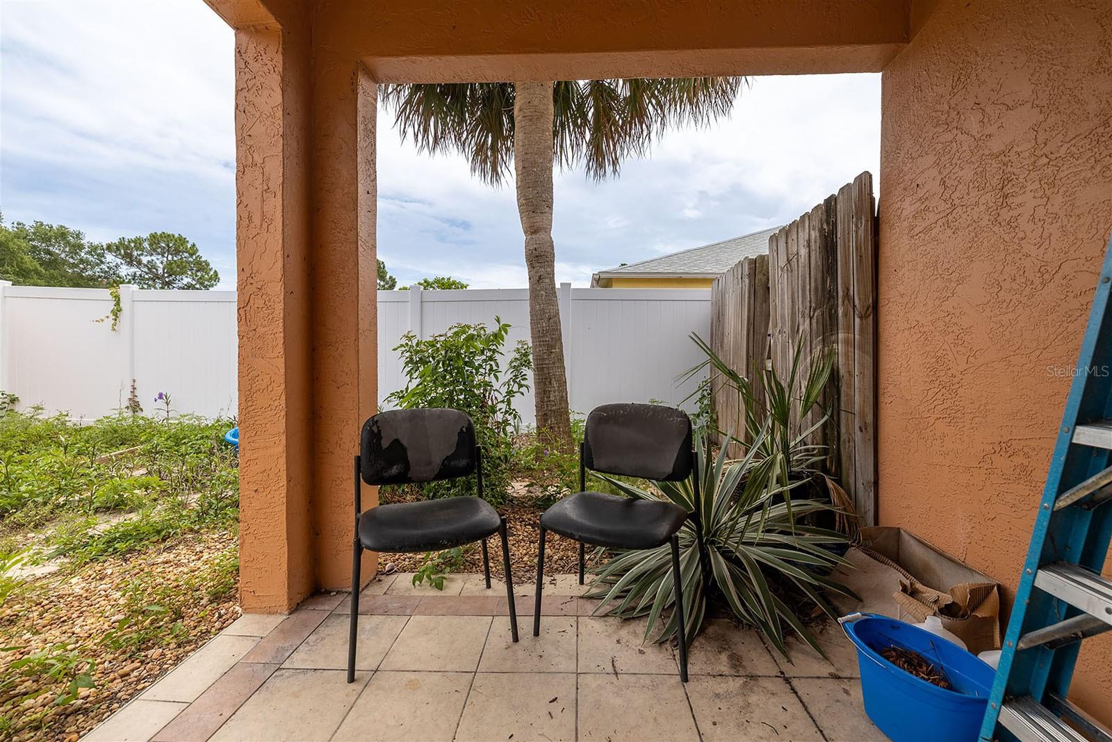 Image 19 of 38 For 209 Falcon Avenue