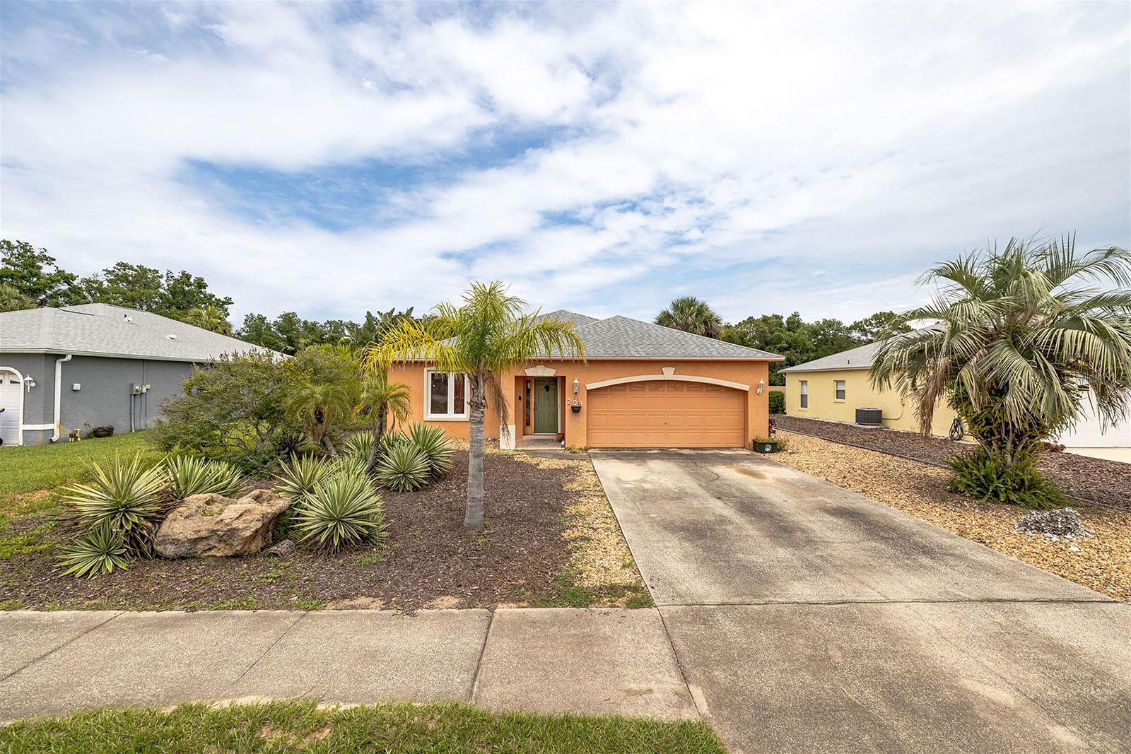 Image 3 of 38 For 209 Falcon Avenue