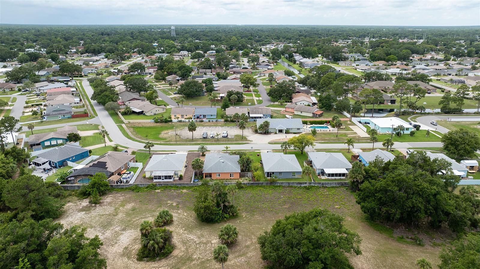Image 32 of 38 For 209 Falcon Avenue