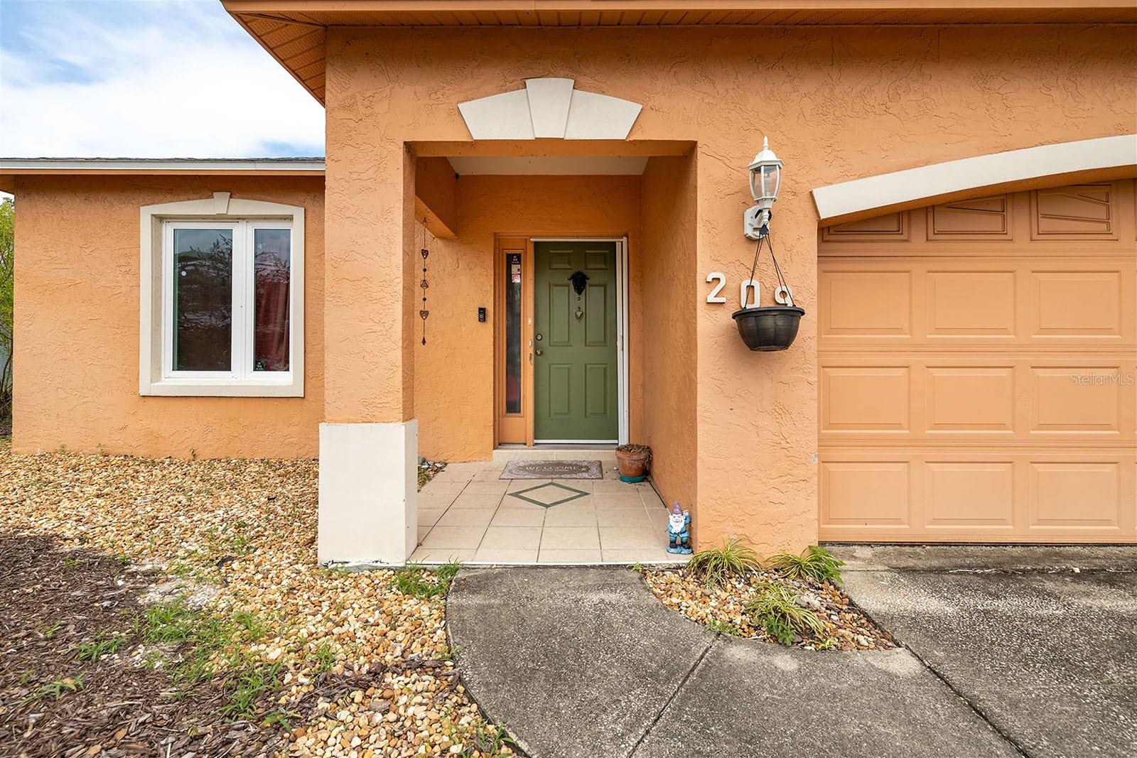 Image 4 of 38 For 209 Falcon Avenue