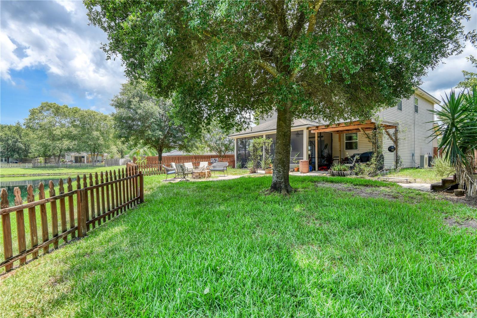 Image 43 of 44 For 104 Claremont Court