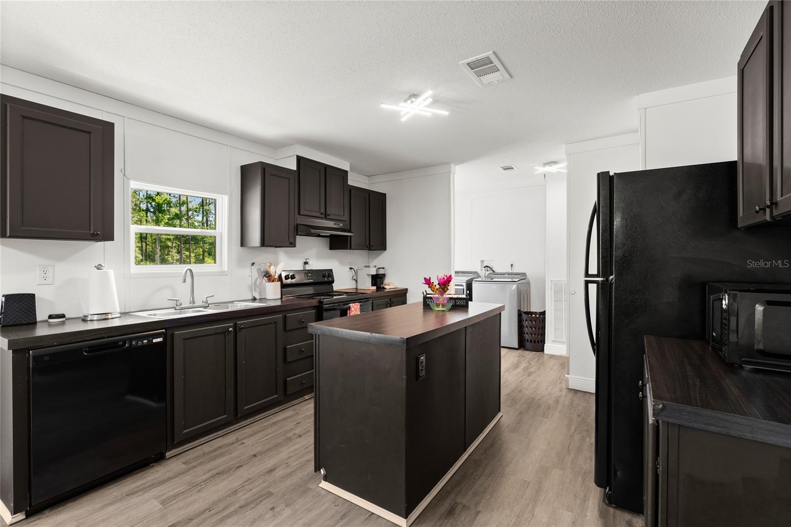 Image 15 of 58 For 5608 Palm Avenue