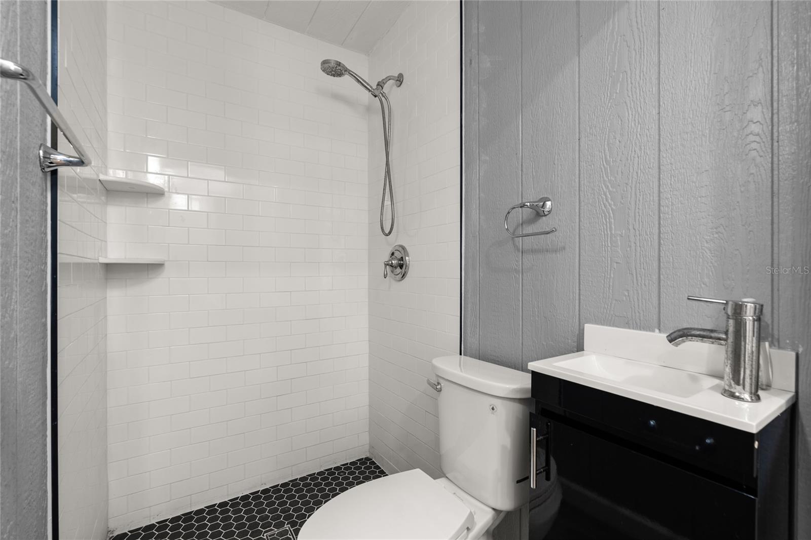 Image 36 of 58 For 5608 Palm Avenue