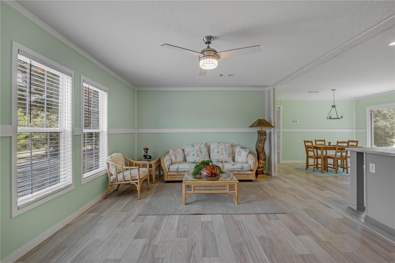 Image 10 of 41 For 606 Ofarrell Avenue