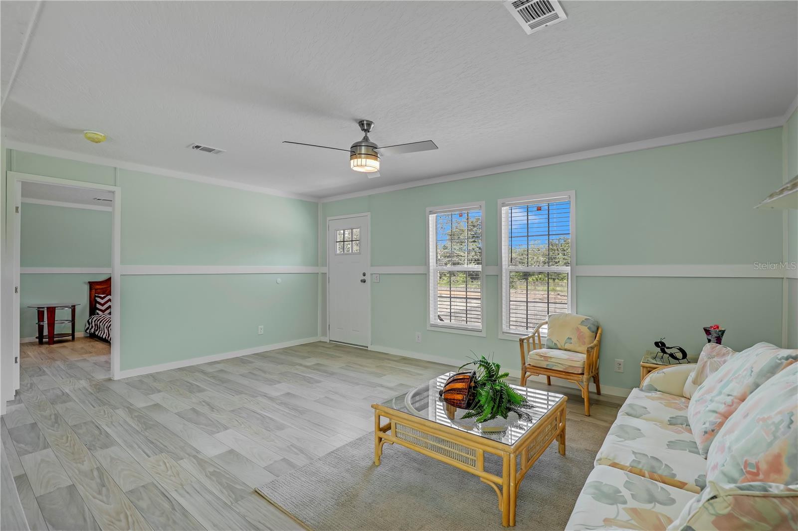Image 12 of 41 For 606 Ofarrell Avenue