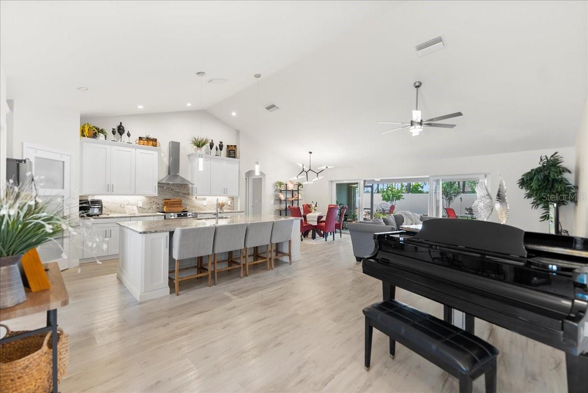 Image 10 of 43 For 40 Woodbor Lane
