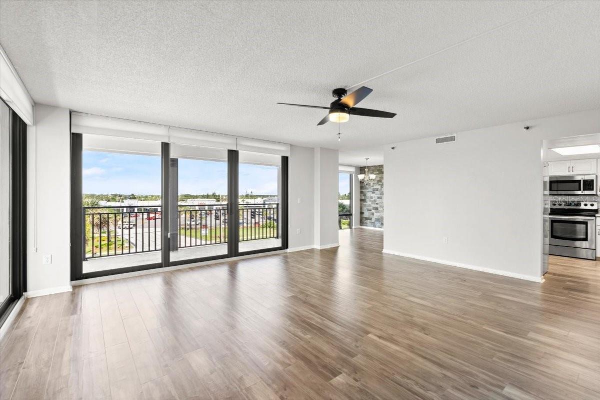 Image 19 of 66 For 1239 Ocean Shore Boulevard 3c3
