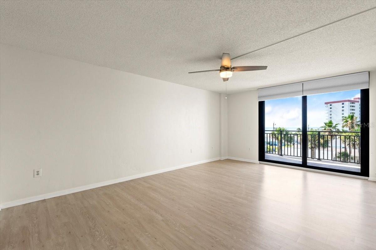 Image 34 of 66 For 1239 Ocean Shore Boulevard 3c3