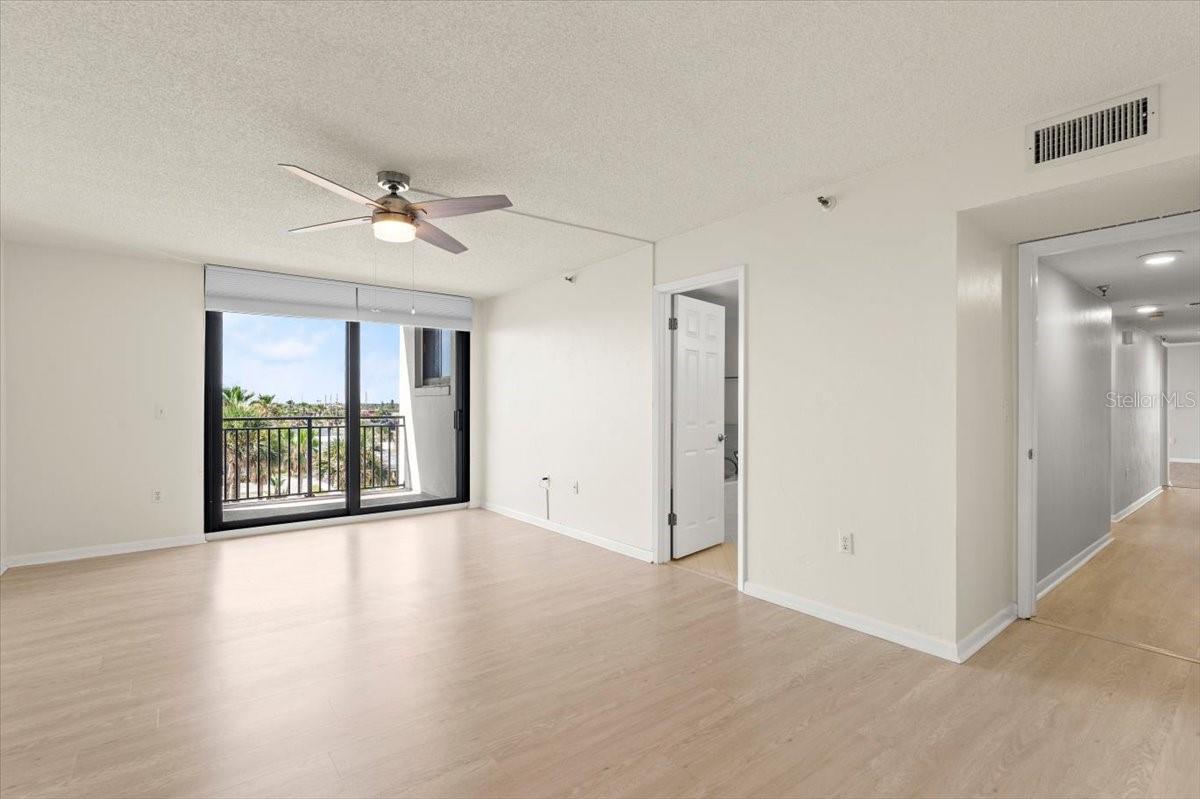 Image 36 of 66 For 1239 Ocean Shore Boulevard 3c3