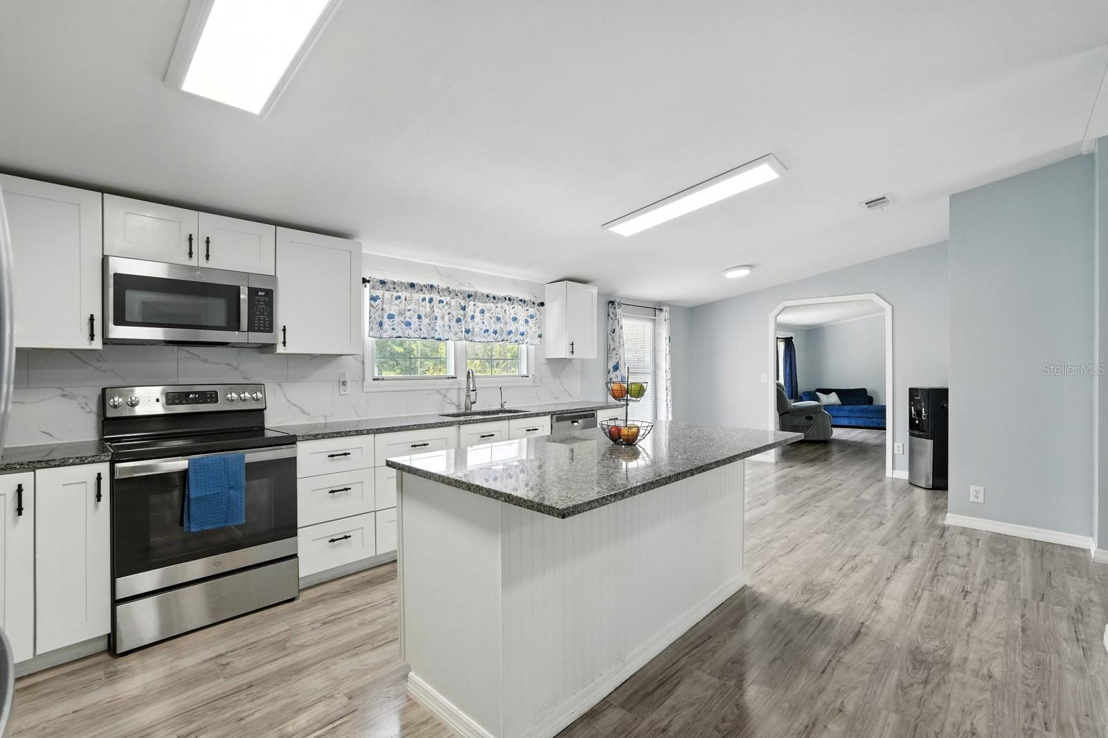 Image 14 of 80 For 4705 Inez Street
