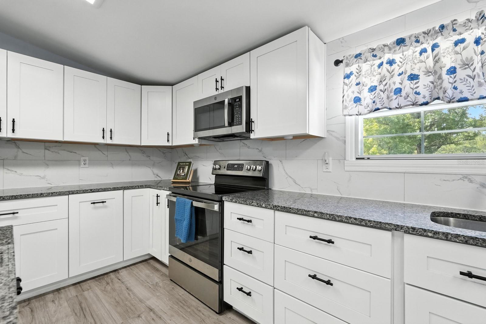 Image 16 of 80 For 4705 Inez Street