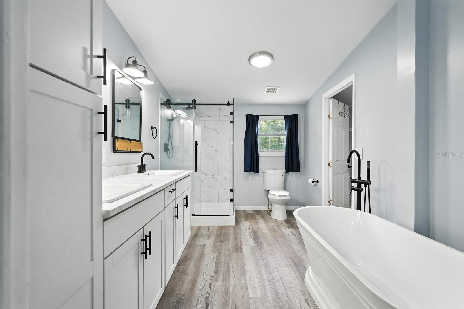 Image 22 of 80 For 4705 Inez Street