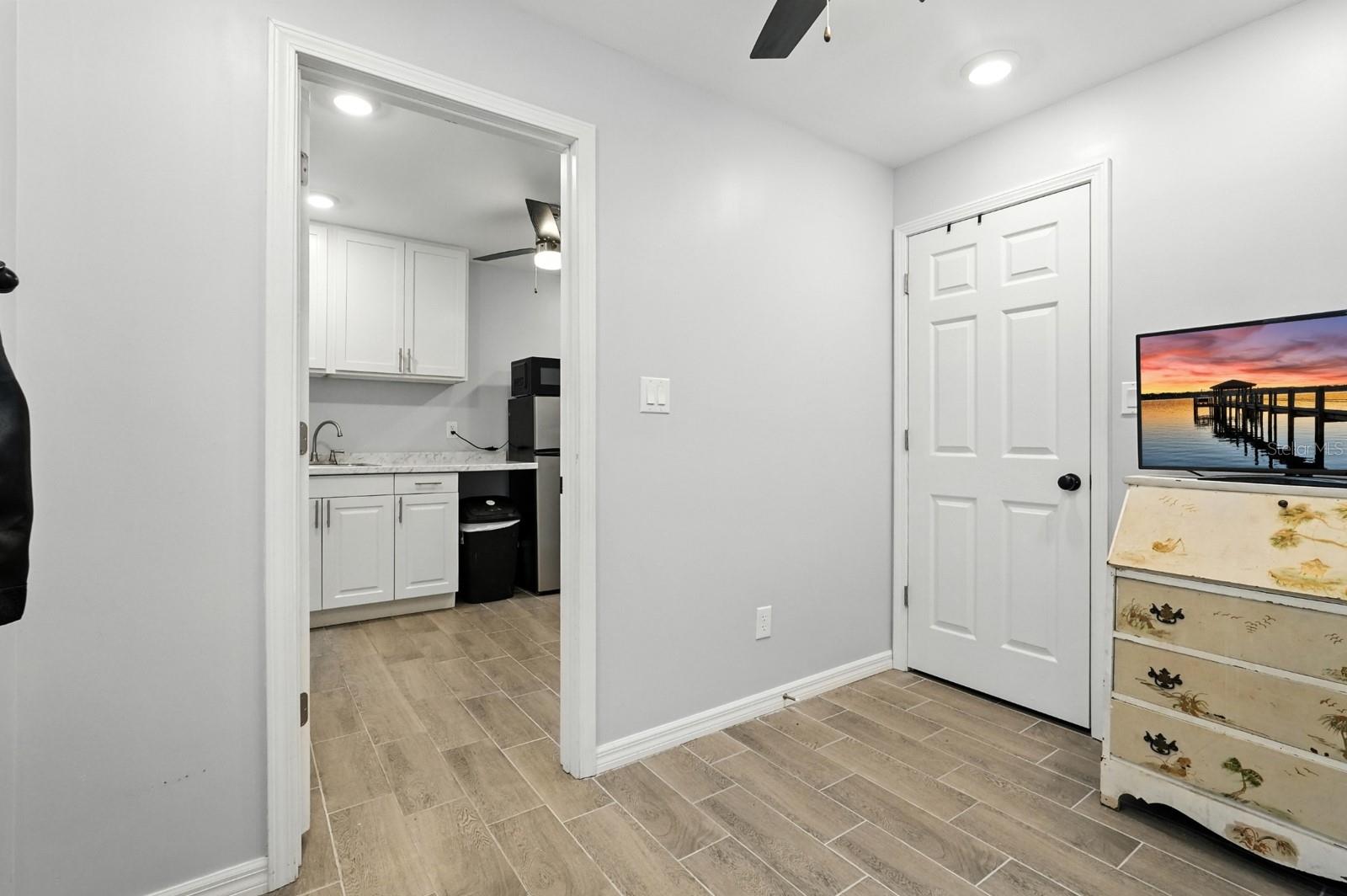 Image 31 of 80 For 4705 Inez Street
