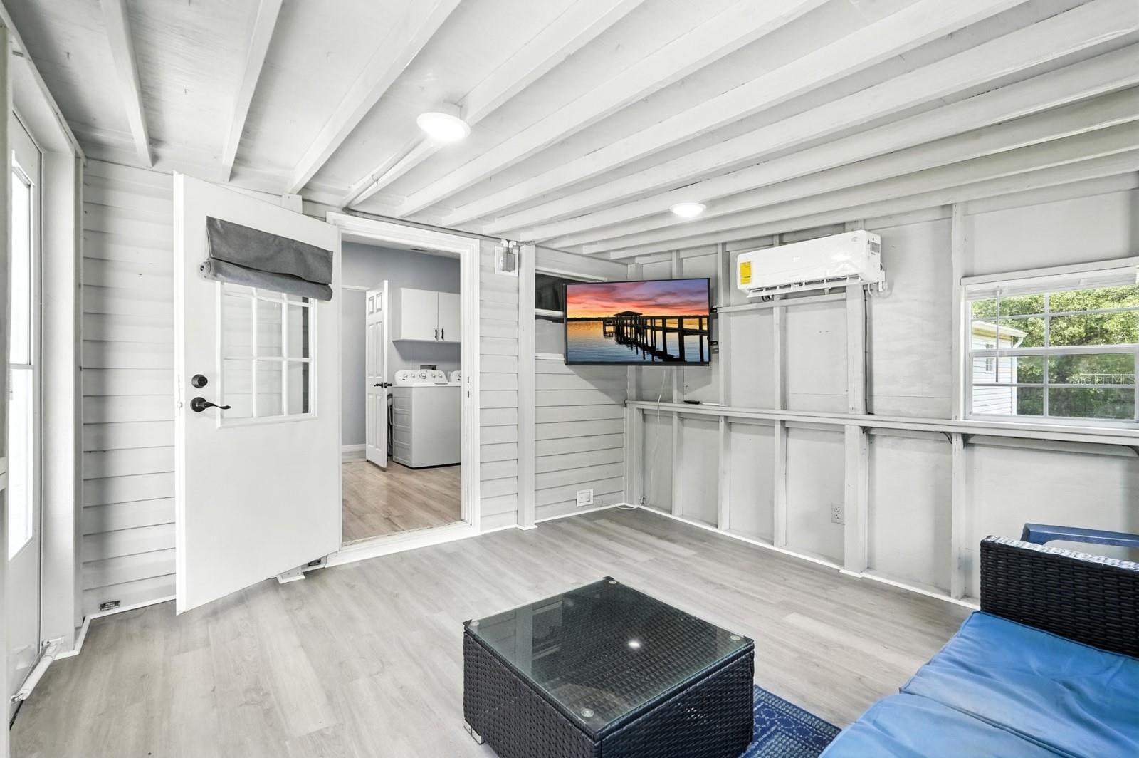 Image 36 of 80 For 4705 Inez Street