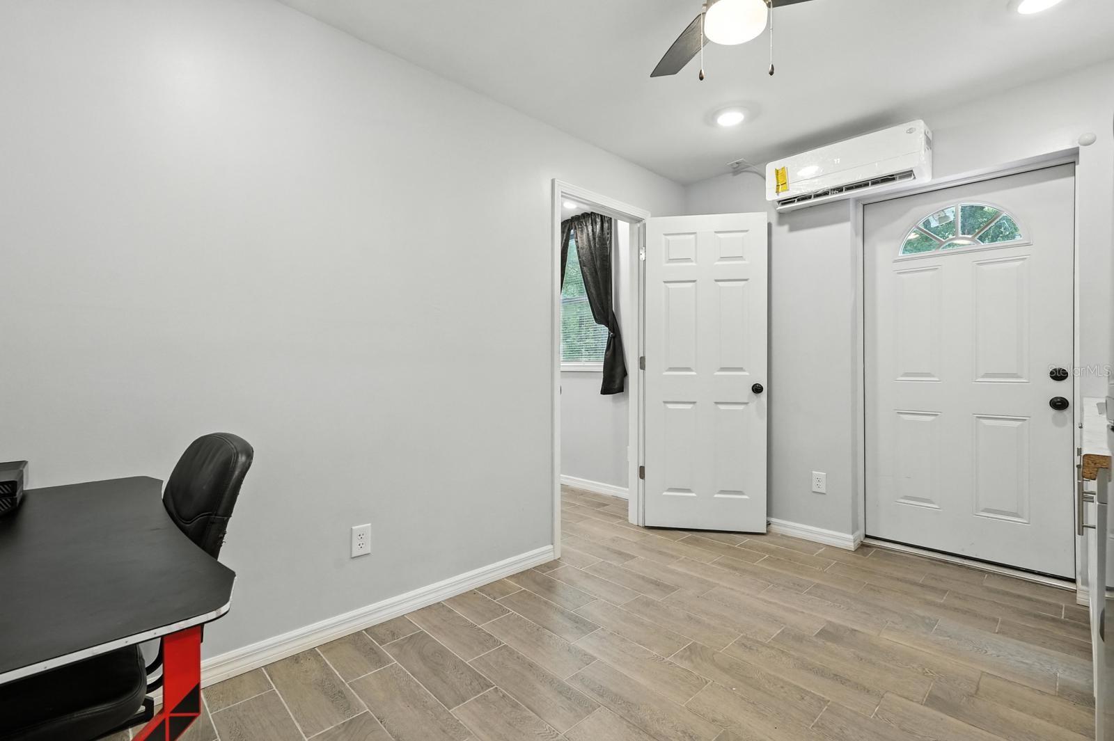 Image 41 of 80 For 4705 Inez Street