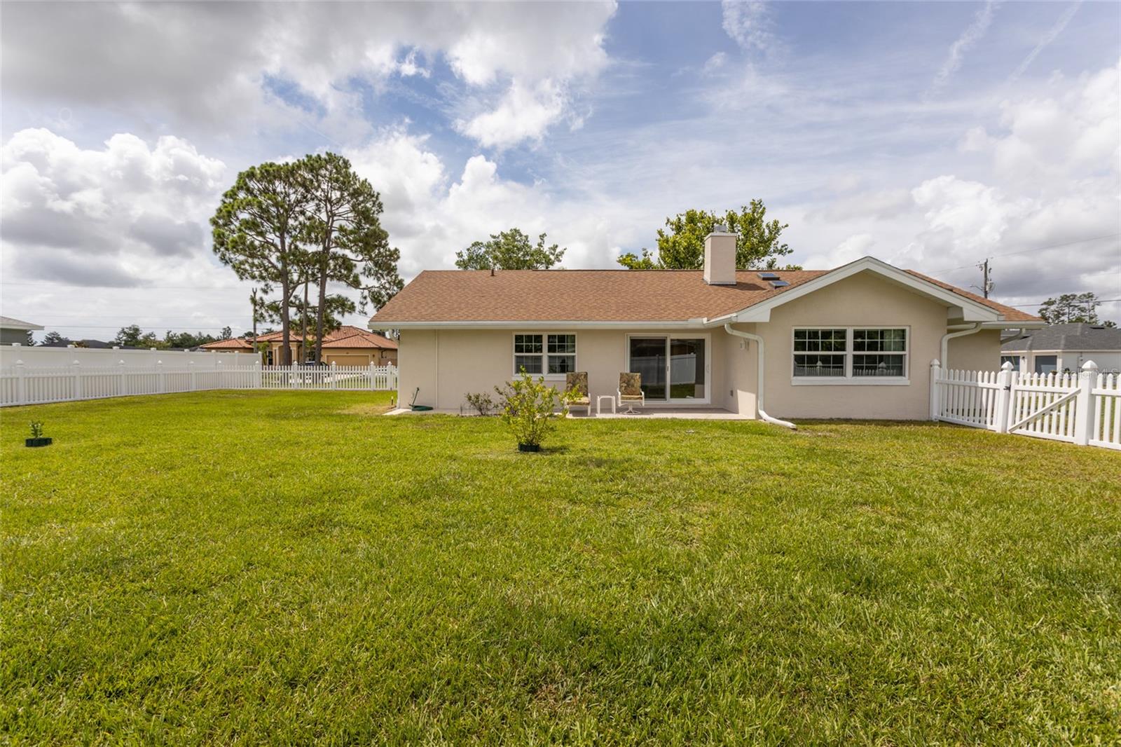 Image 12 of 33 For 58 Freeland Lane