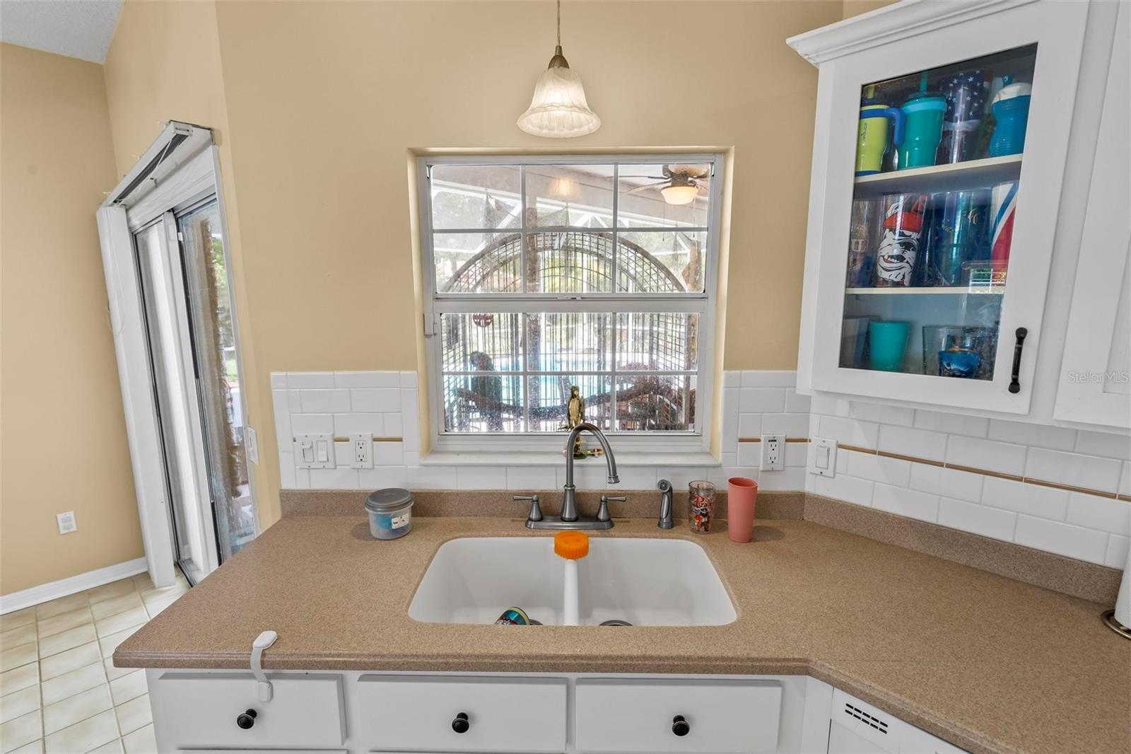 Image 30 of 49 For 28 Montauk Lane