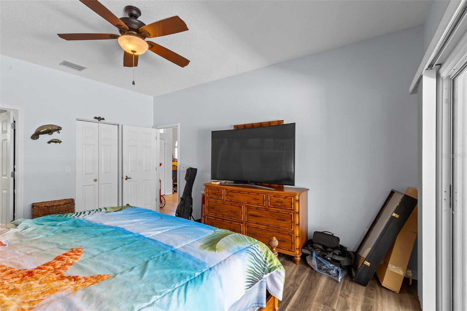 Image 46 of 49 For 28 Montauk Lane