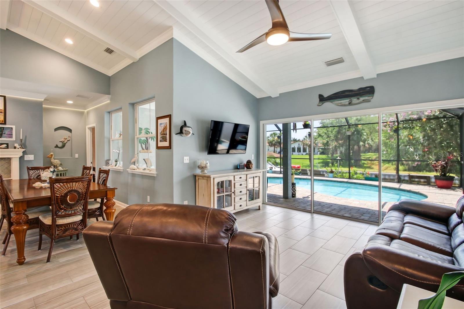 Image 18 of 65 For 14 Comet Court