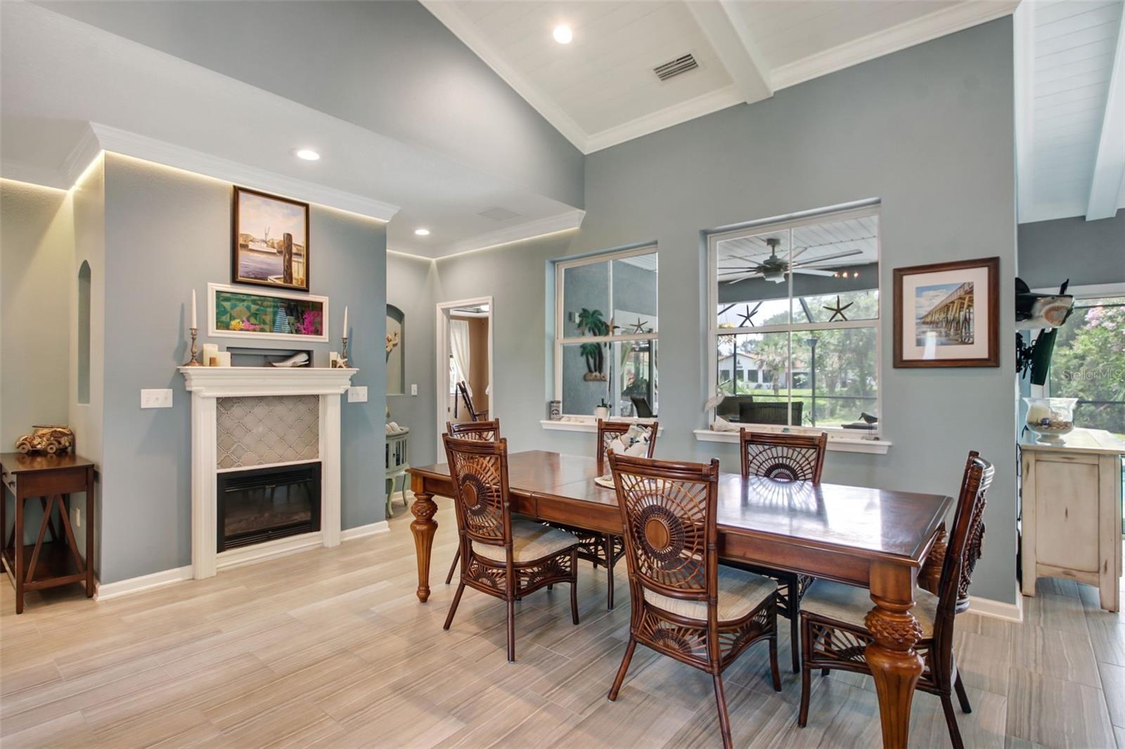 Image 9 of 65 For 14 Comet Court