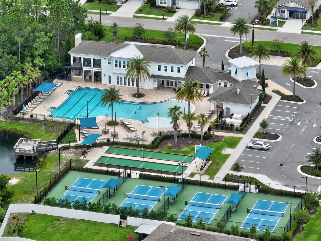 Image 86 of 90 For 7 Grand Par Court
