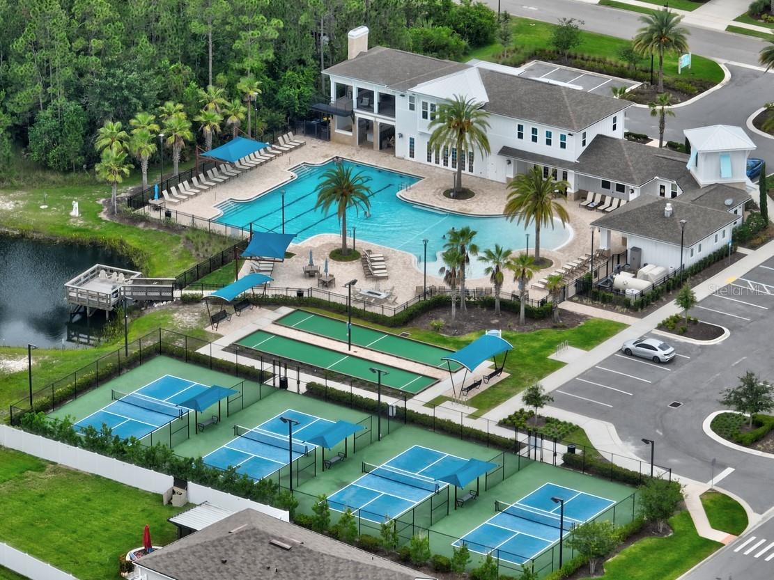 Image 87 of 90 For 7 Grand Par Court