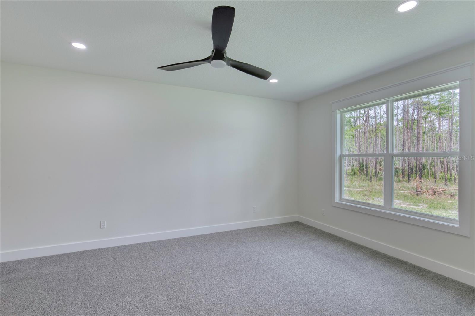 Image 19 of 43 For 4 Deerfield Court