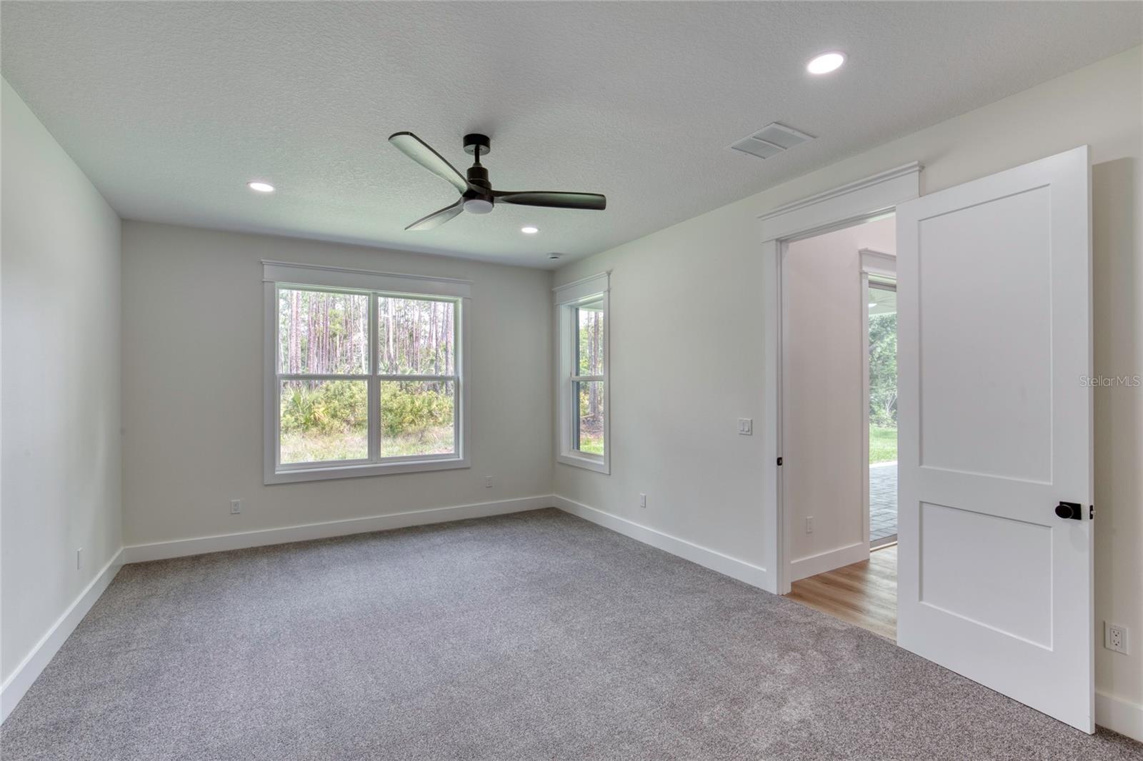 Image 20 of 43 For 4 Deerfield Court