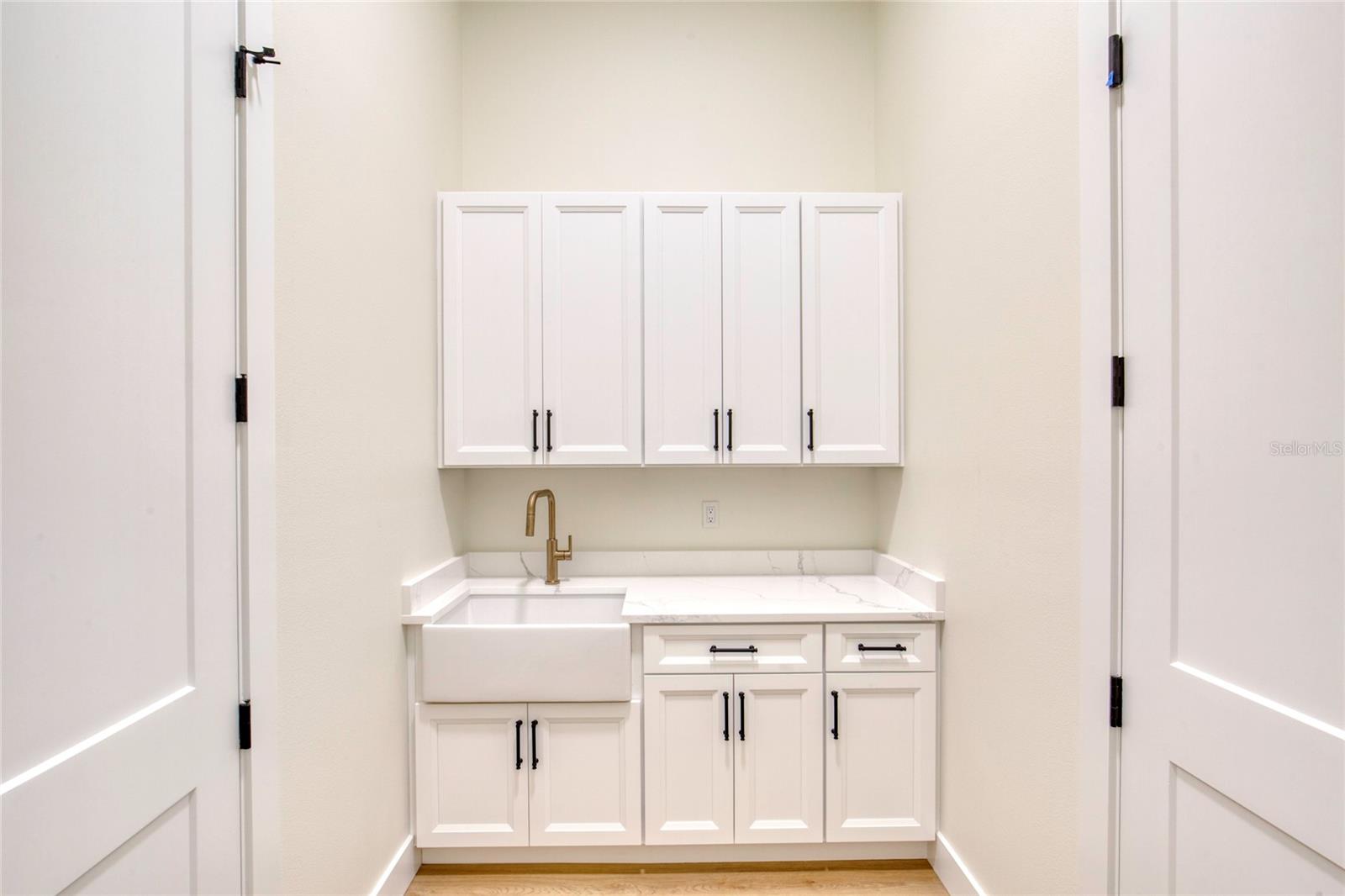 Image 39 of 43 For 4 Deerfield Court