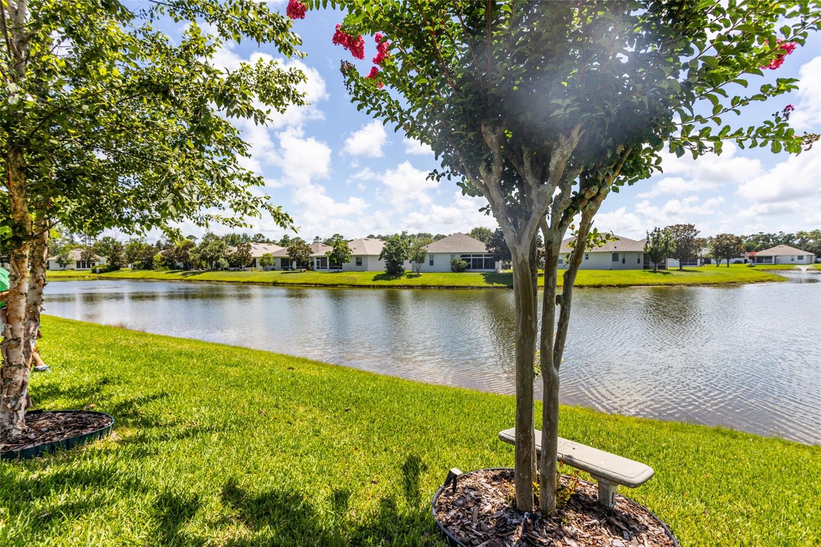 Image 26 of 44 For 25 Raintree Circle