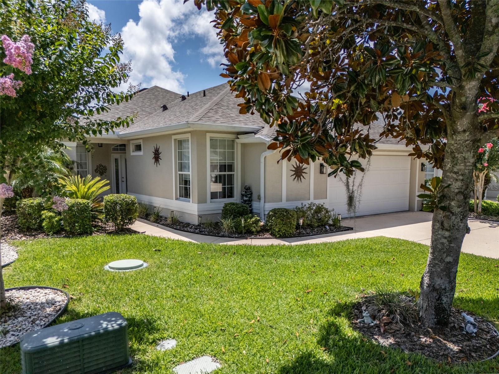 Image 42 of 44 For 25 Raintree Circle