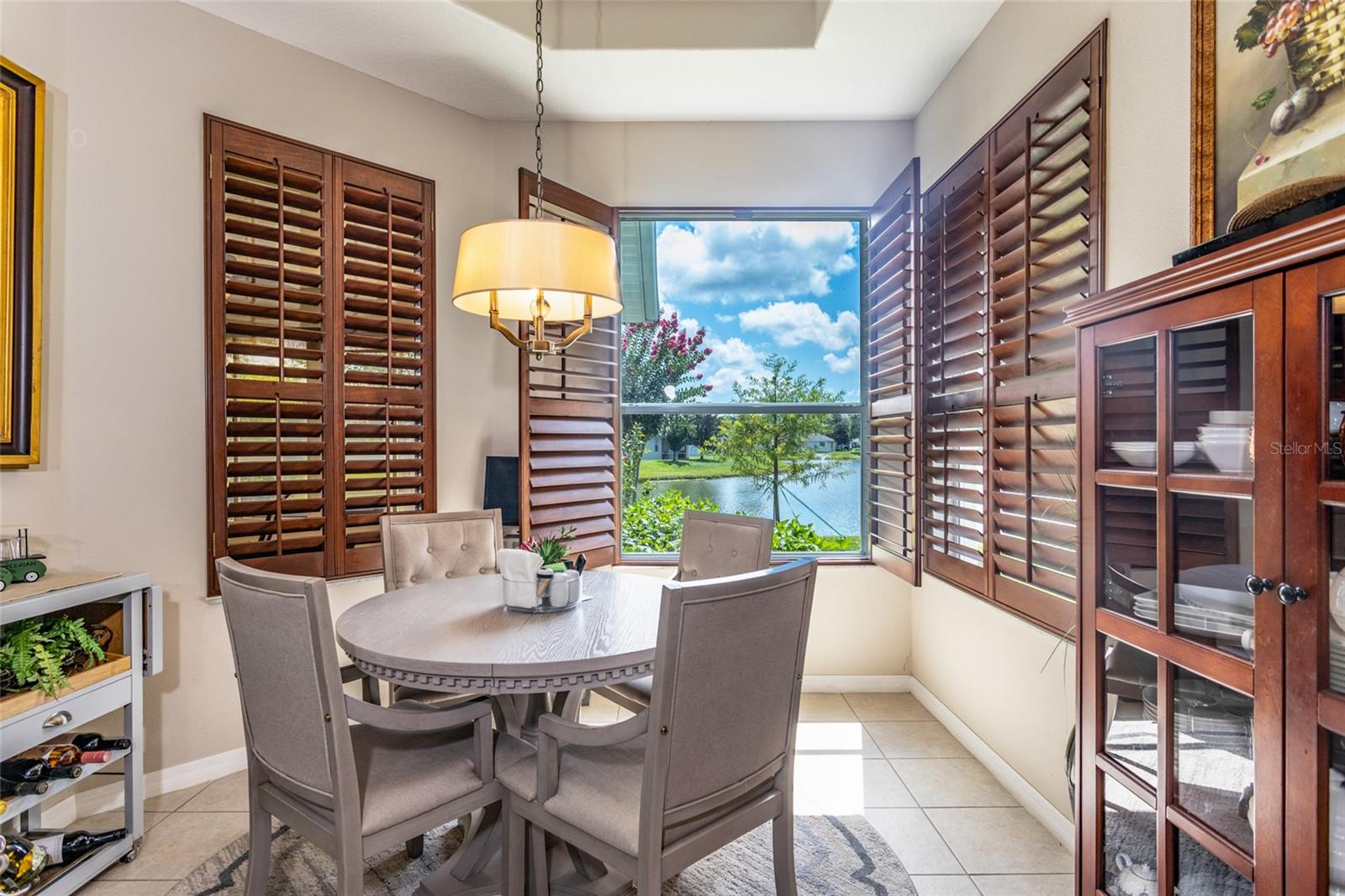 Image 8 of 44 For 25 Raintree Circle