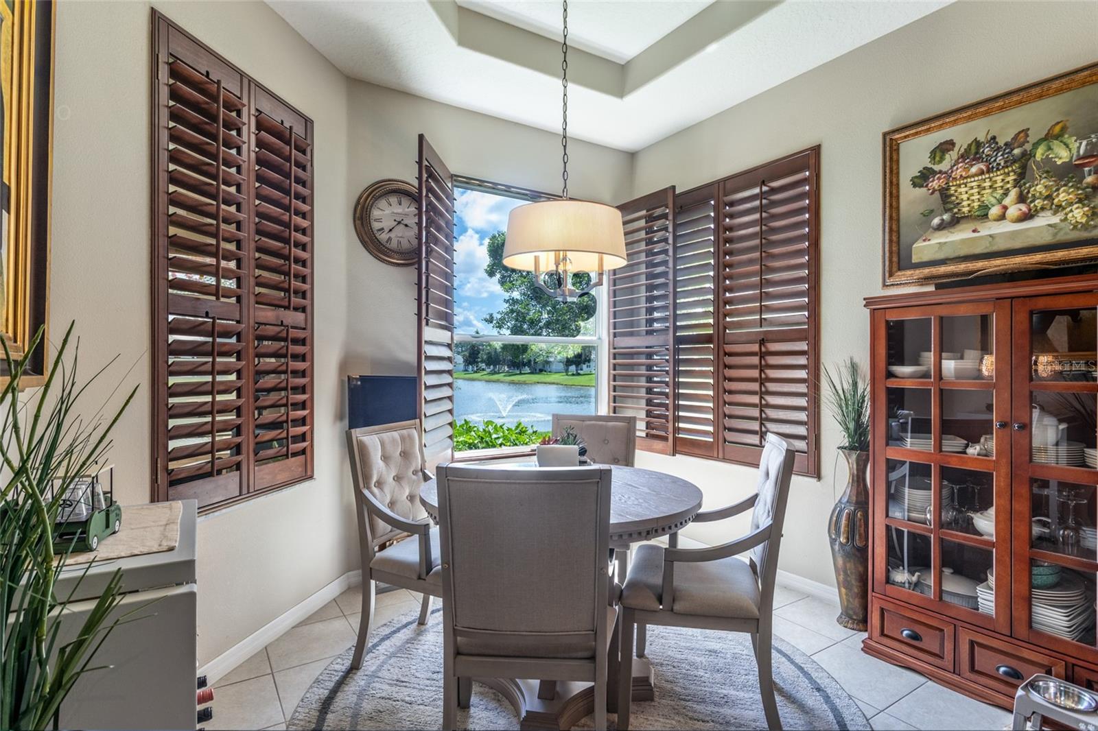 Image 9 of 44 For 25 Raintree Circle