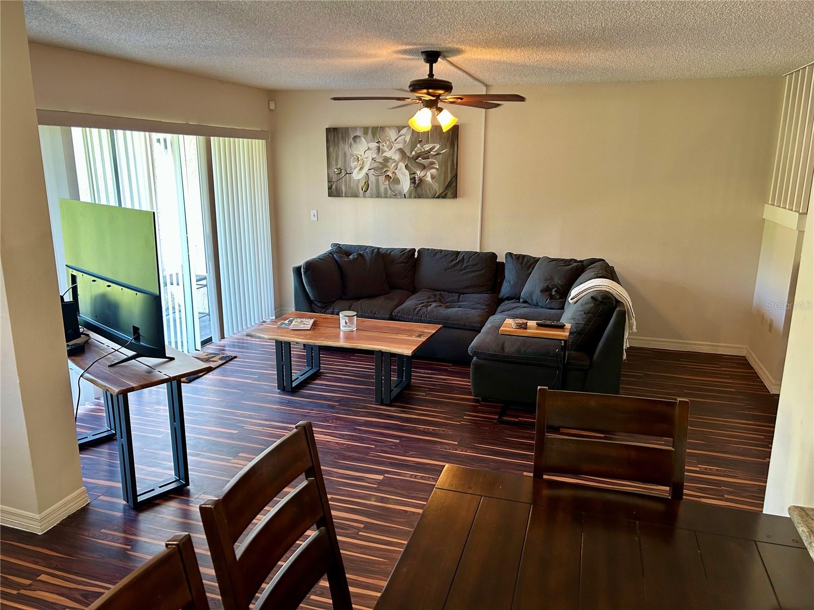 Image 18 of 51 For 1162 Carmel Circle 100