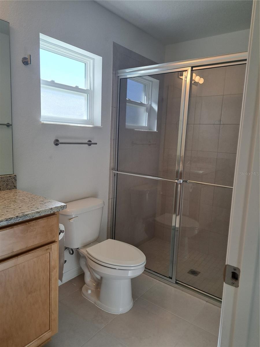 Image 17 of 19 For 14 Brelyn Place B