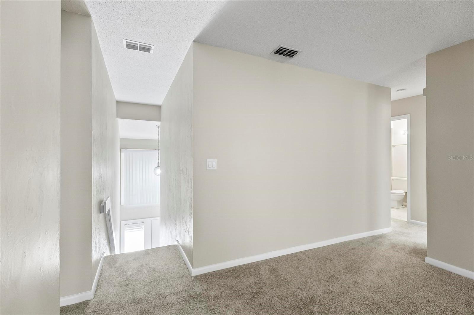 Image 36 of 68 For 14 Oakmont Court 14