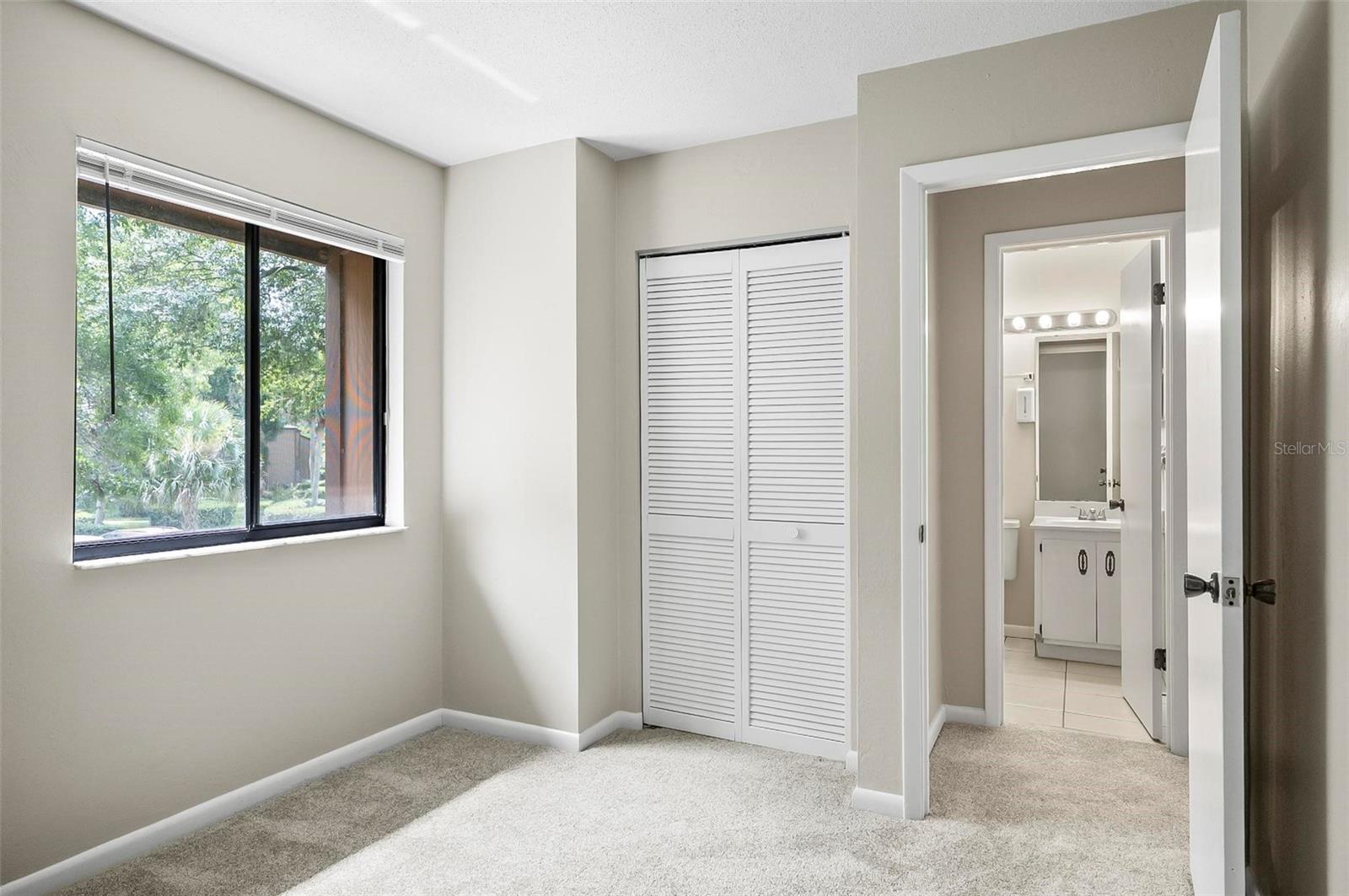 Image 38 of 68 For 14 Oakmont Court 14