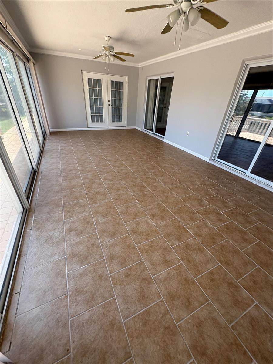Image 10 of 22 For 13 Cloverdale Court S