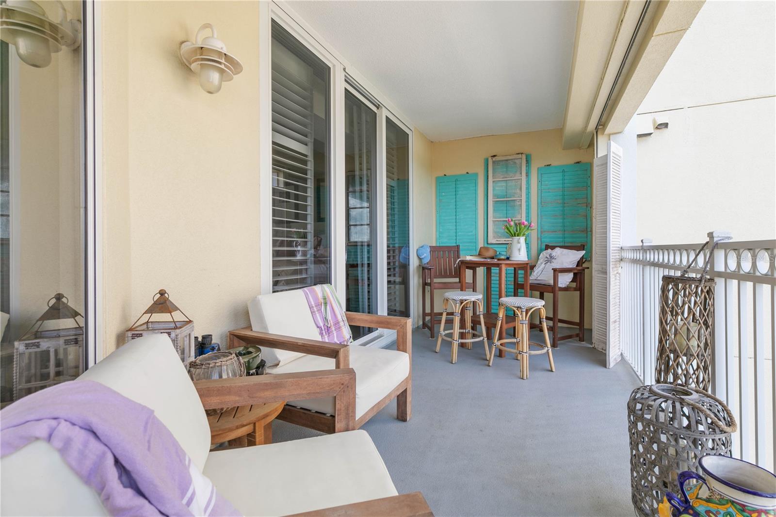 Image 10 of 81 For 200 Ocean Crest Drive 306