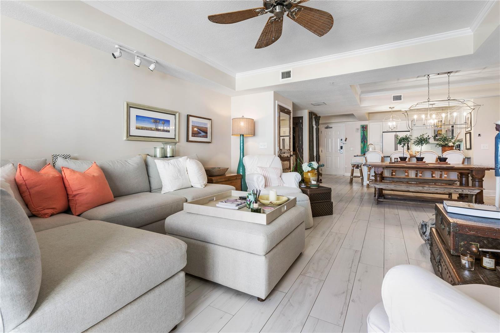 Image 13 of 81 For 200 Ocean Crest Drive 306