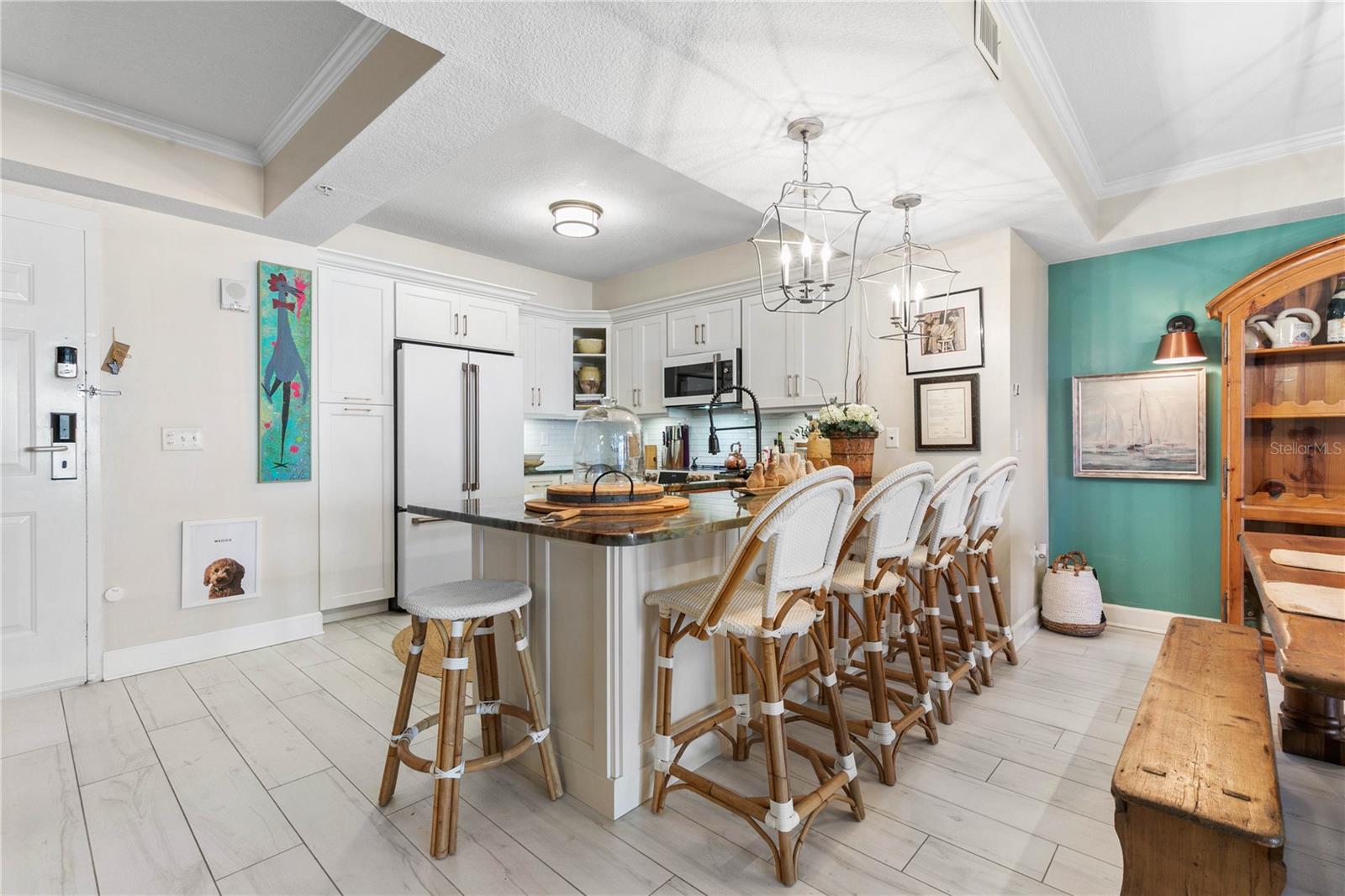 Image 15 of 81 For 200 Ocean Crest Drive 306