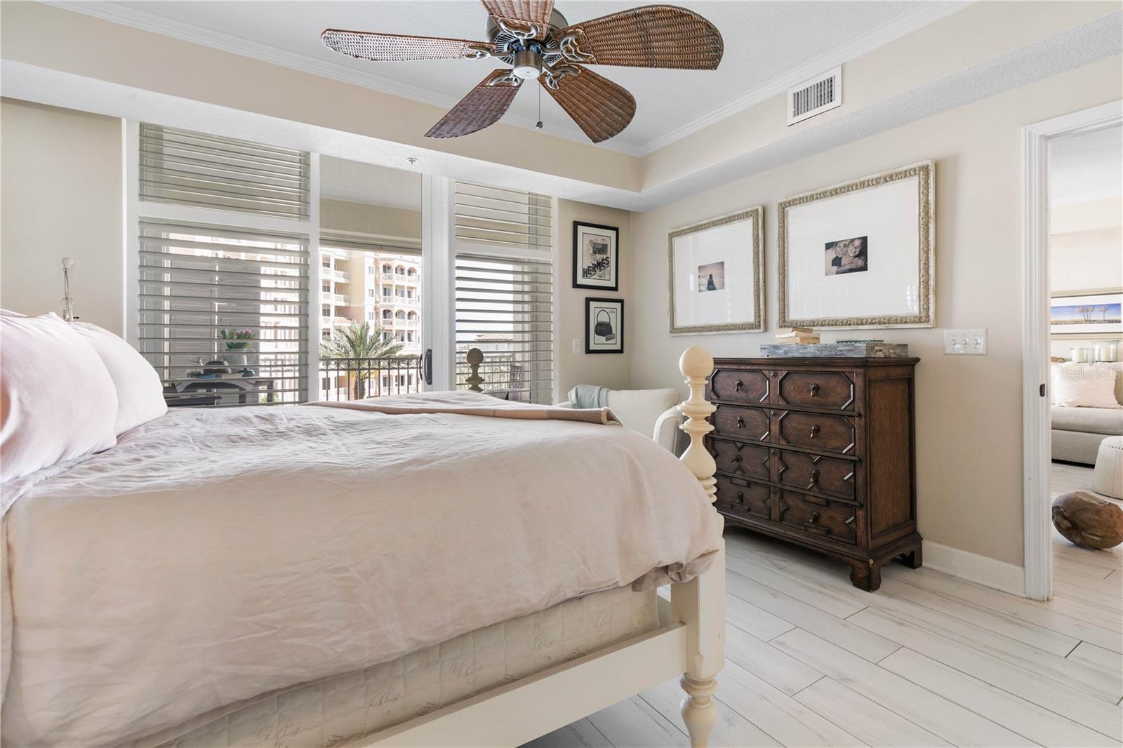 Image 23 of 81 For 200 Ocean Crest Drive 306