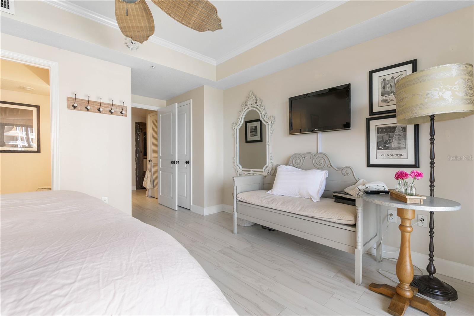 Image 39 of 81 For 200 Ocean Crest Drive 306