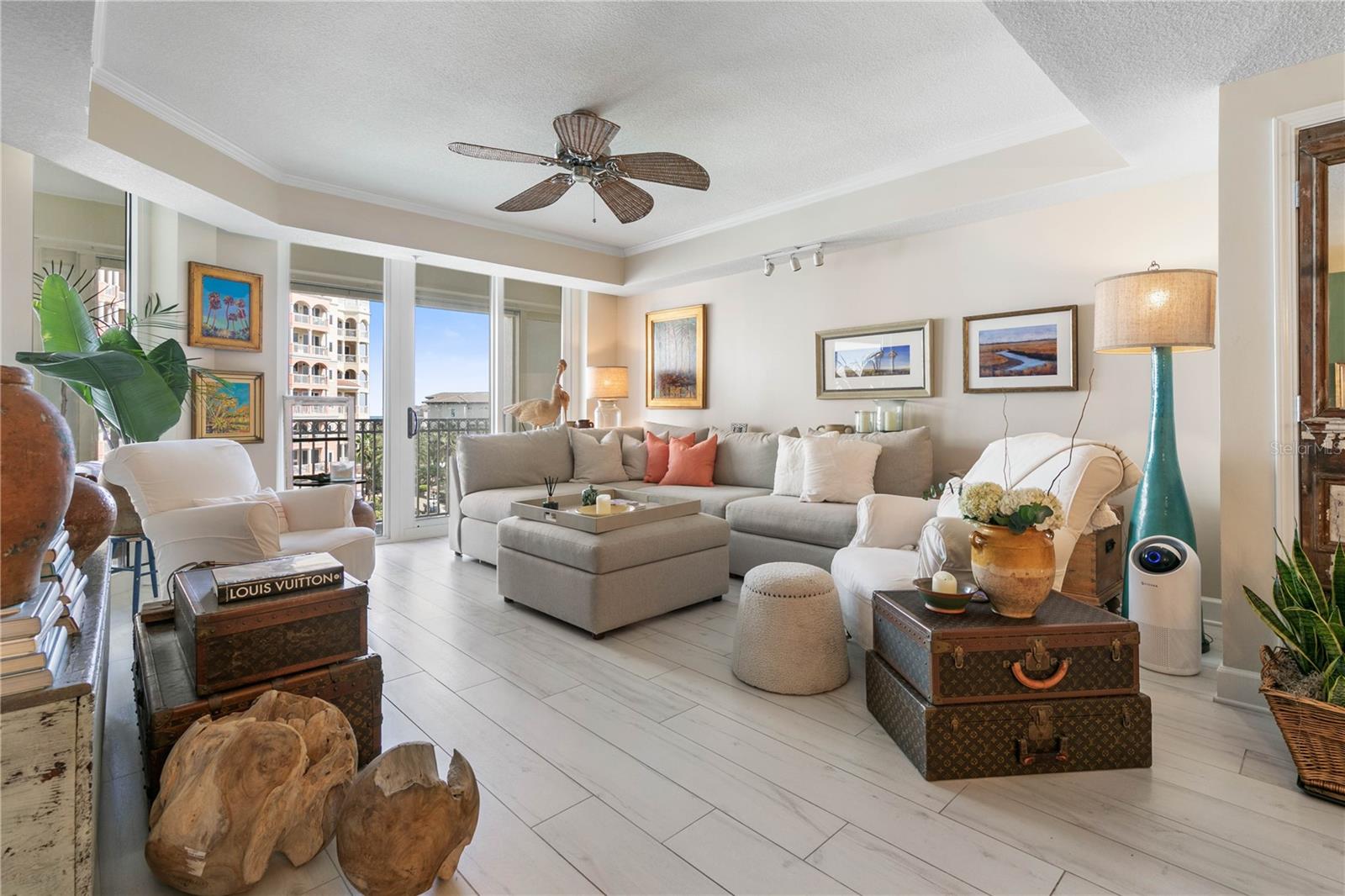 Image 4 of 81 For 200 Ocean Crest Drive 306